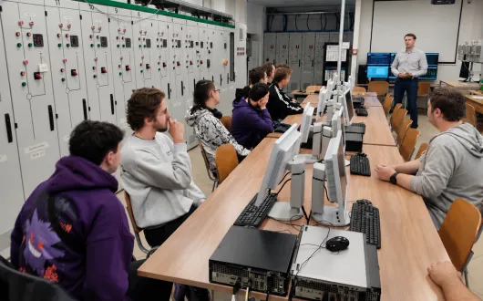 Laboratorium Generacji Rozproszonej w Instytucie Elektroenergetyki PŁ