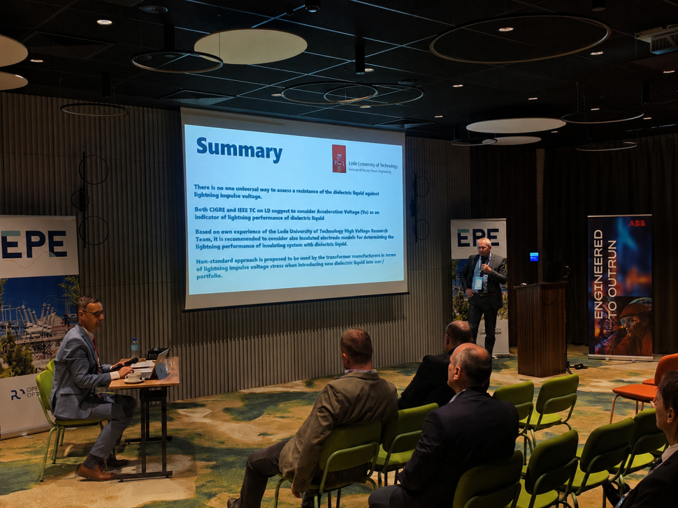 Uczestnicy z Instytutu Elektroenergetyki Politechniki Łódzkiej podczas VI Międzynarodowej Konferencji Electric Power Engineering (EPE 2026)