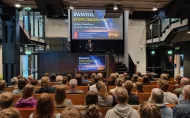 Uczestnicy seminarium „Światło, które odbiera noc – wpływ oświetlenia na ludzi, zwierzęta i astronomię” podczas Festiwalu Kosmosu „Orbitarium” w Centrum Nauki i Techniki EC1 w Łodzi.